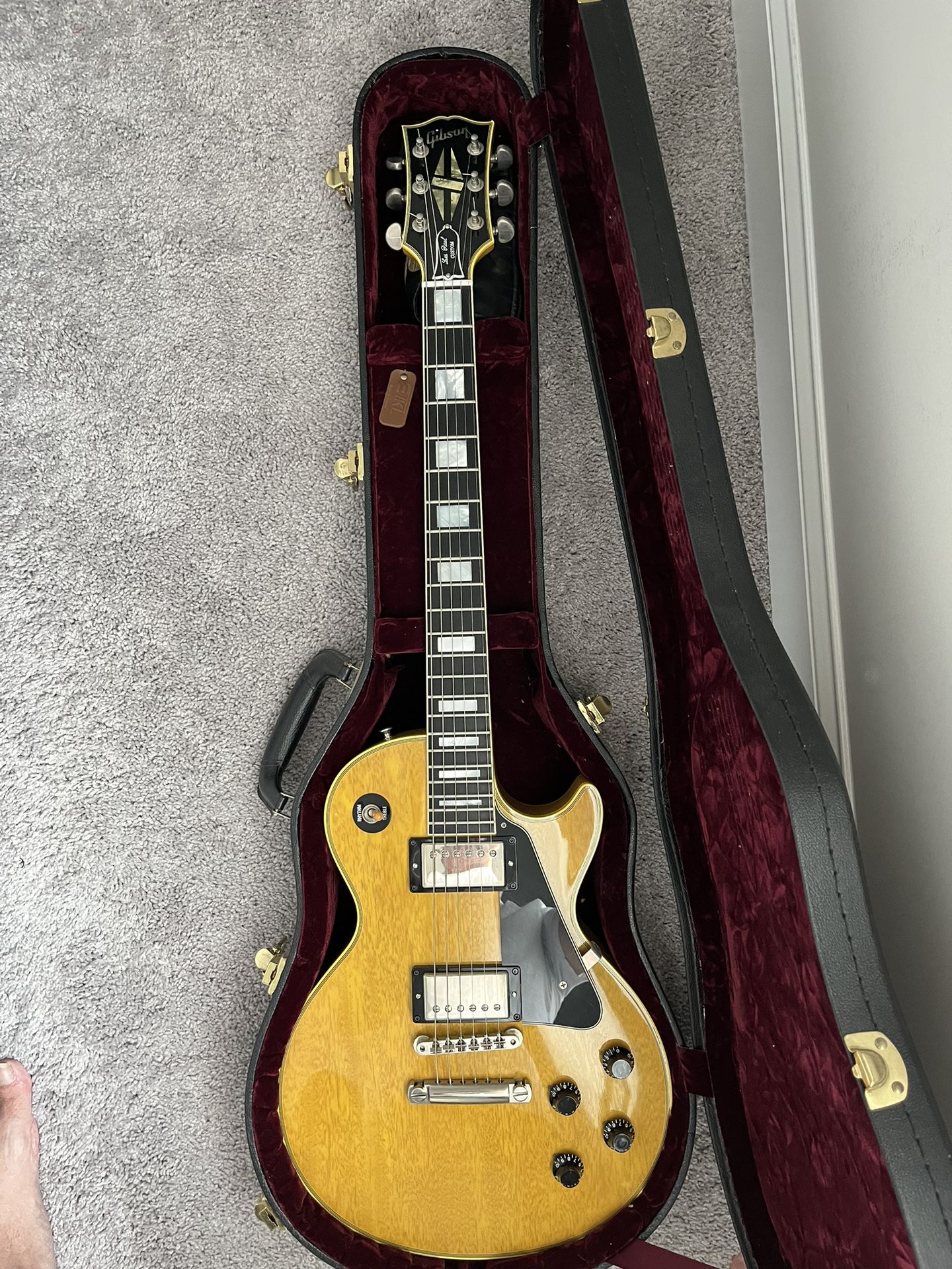 Gibson Les Paul Custom Guitar 