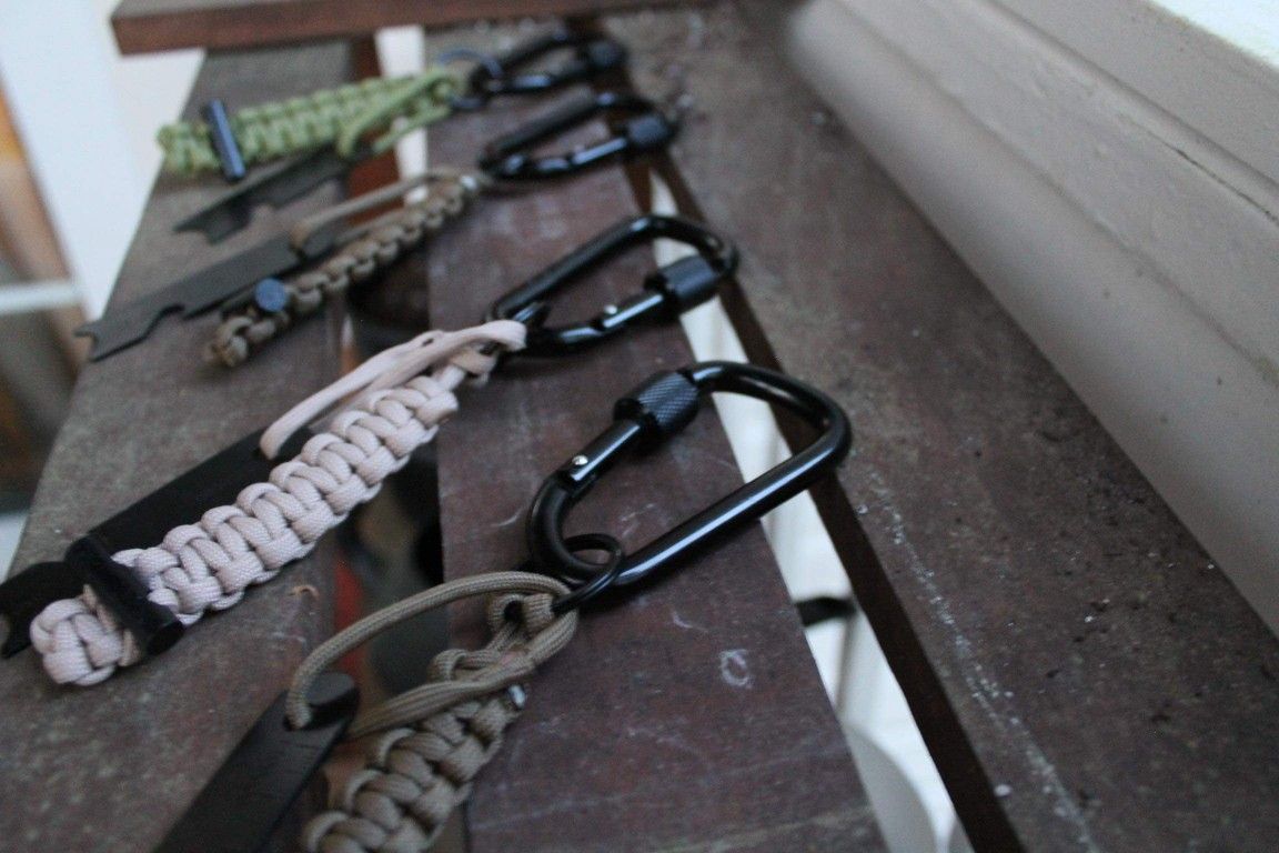 Paracord Keychain With Fire Starter 🔥