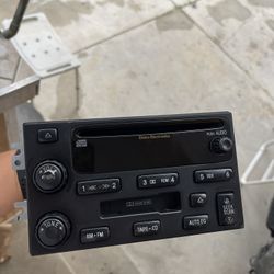2006 Kia Sorento Manufacturer radio