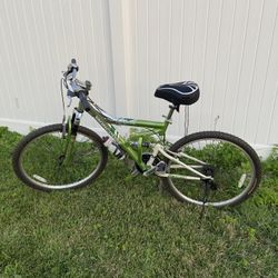 Mongoose Mountain Bike 