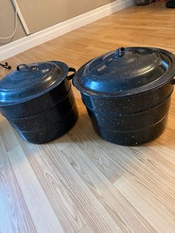 Pot two piece for $30 $15 per pot