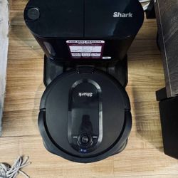 Shark IQ Robot Vacuum