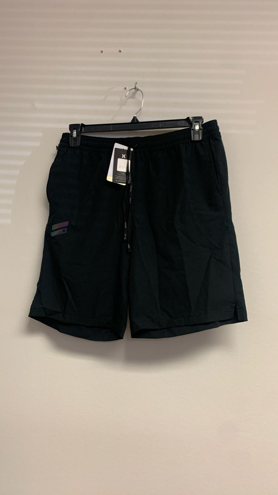 Hurley Men’s Exist Collection Light Weight Volley Walk Shorts. Sz M. Black. Sh