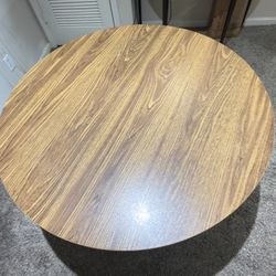 Round Wood Pedestal Table 