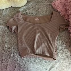 pink hollister crop top 