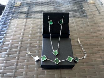 Clover Sets