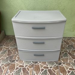 Cajonera De Plástico Buenas Condiciones 
