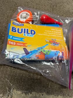 Build and play building