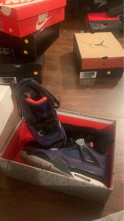 Jordan 4 size 10