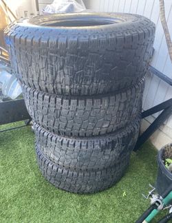 Tire 35x12.5r18