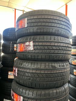 📲215/50/17 vendo set de llantas nuevas Supermax
