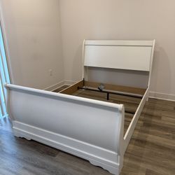White Full Size Bed Frame 