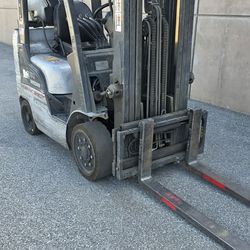 Nissan 3 Stage Forklift 5,000 Lbs