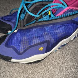 Nike size men 9 1/2 Russell Westbrook