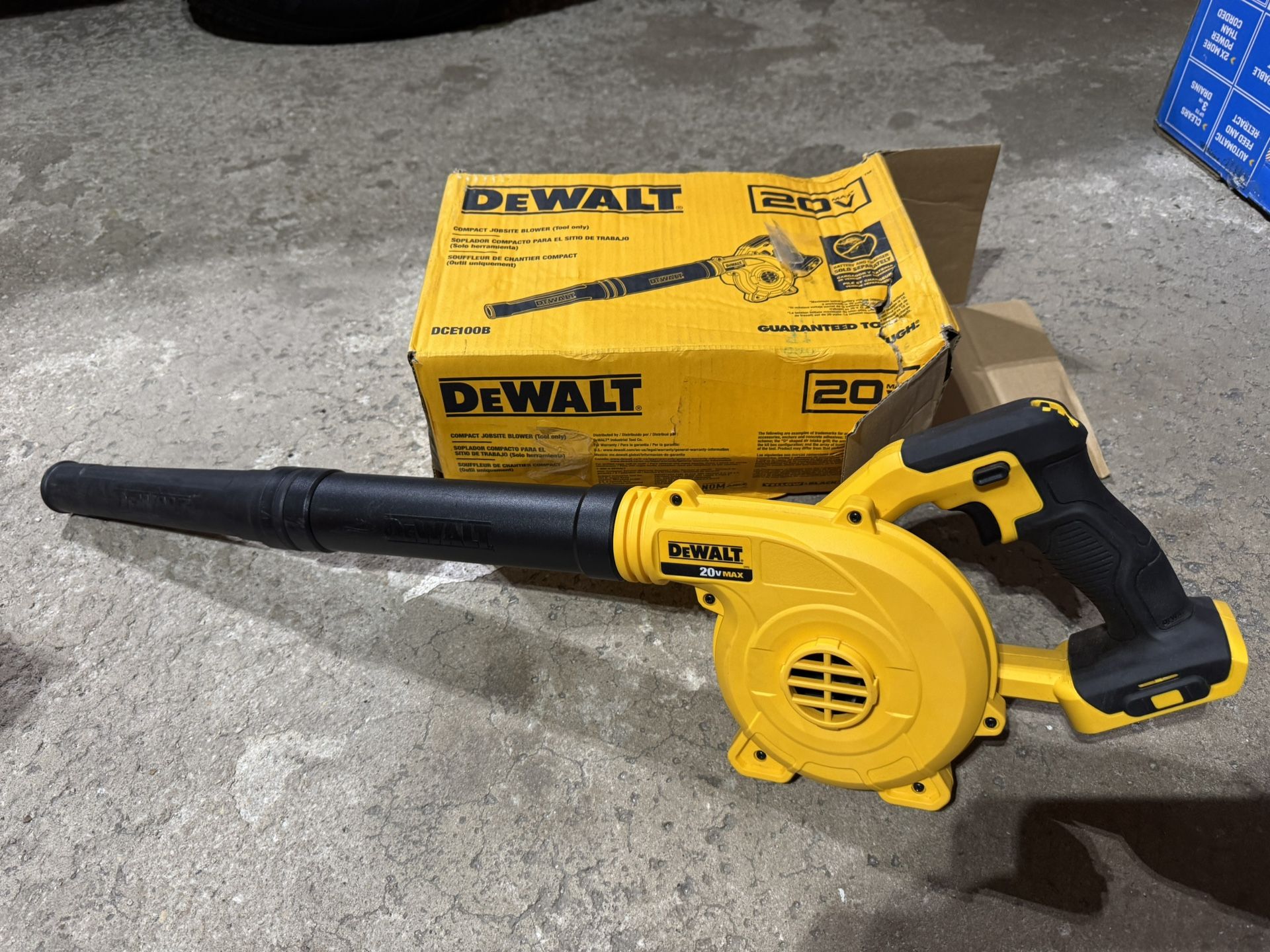 DEWALT 20-volt max Jobsite Blower NEW 2024 Tool Only