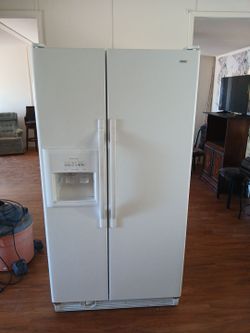 Kenmore side by side Refrigerator