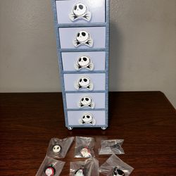 Disneyland Nightmare Before Christmas 2004 Haunted Mansion Holiday Chest 6 Pins