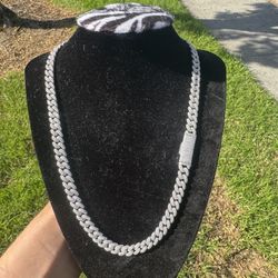 Miami Cuban Link 925 Silver VVS1 Moissanite 
