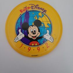 VINTAGE 1992 EURO DISNEY IN GREAT CONDITION RARE COLLECTIBLE $15.00
