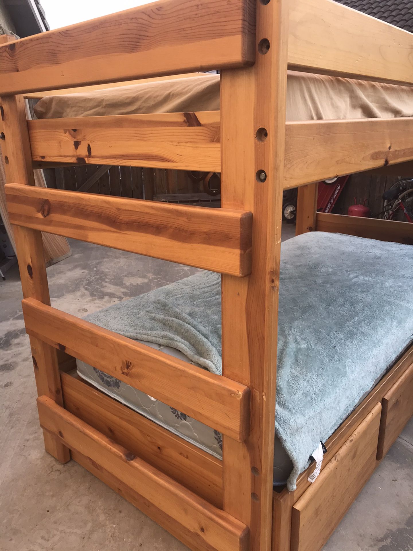 Twin Bunk Bed