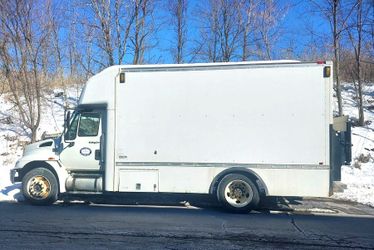 2012 International DuraStar 4300 Box Truck