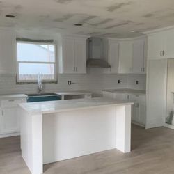 Custom Kitchen Cabinets