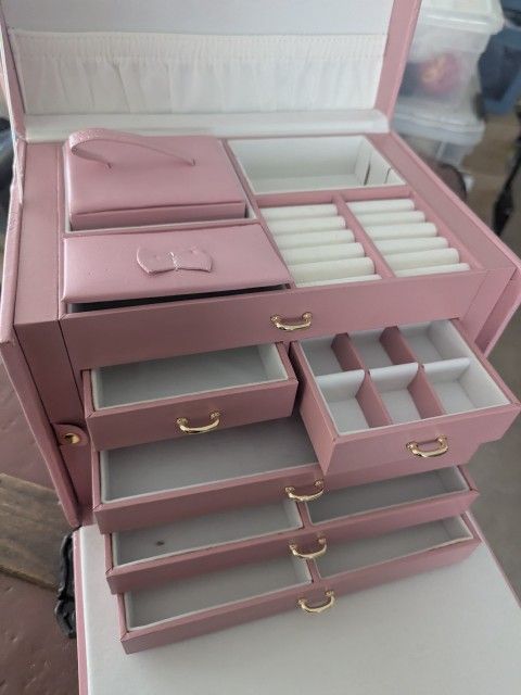 Jewelry Storage Folding Compact Tote Key Included