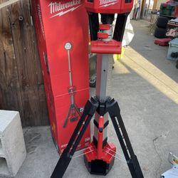 Milwaukee M18 18-Volt Lithium-Ion Cordless Rocket Dual Power Tower Light (Tool-Only)