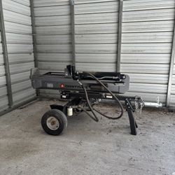 County Line    40 Ton.  Log Splitter 