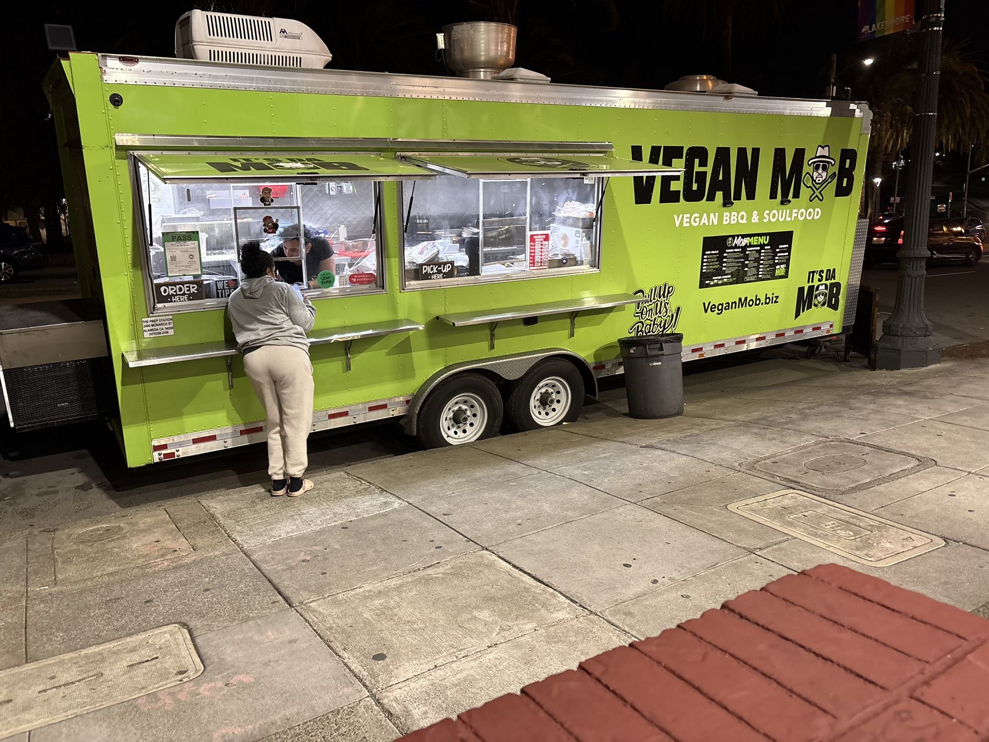 FOOD TRAILER FOR SALE! IN PERFECT CONDITION, INSIGNIA READY!