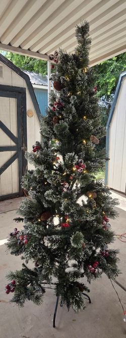 Pre-lit 6 1/2 foot Artificial Christmas Tree