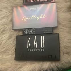 Eyeshadow Pallets Eyeshadow Primer &lipliner Brand New