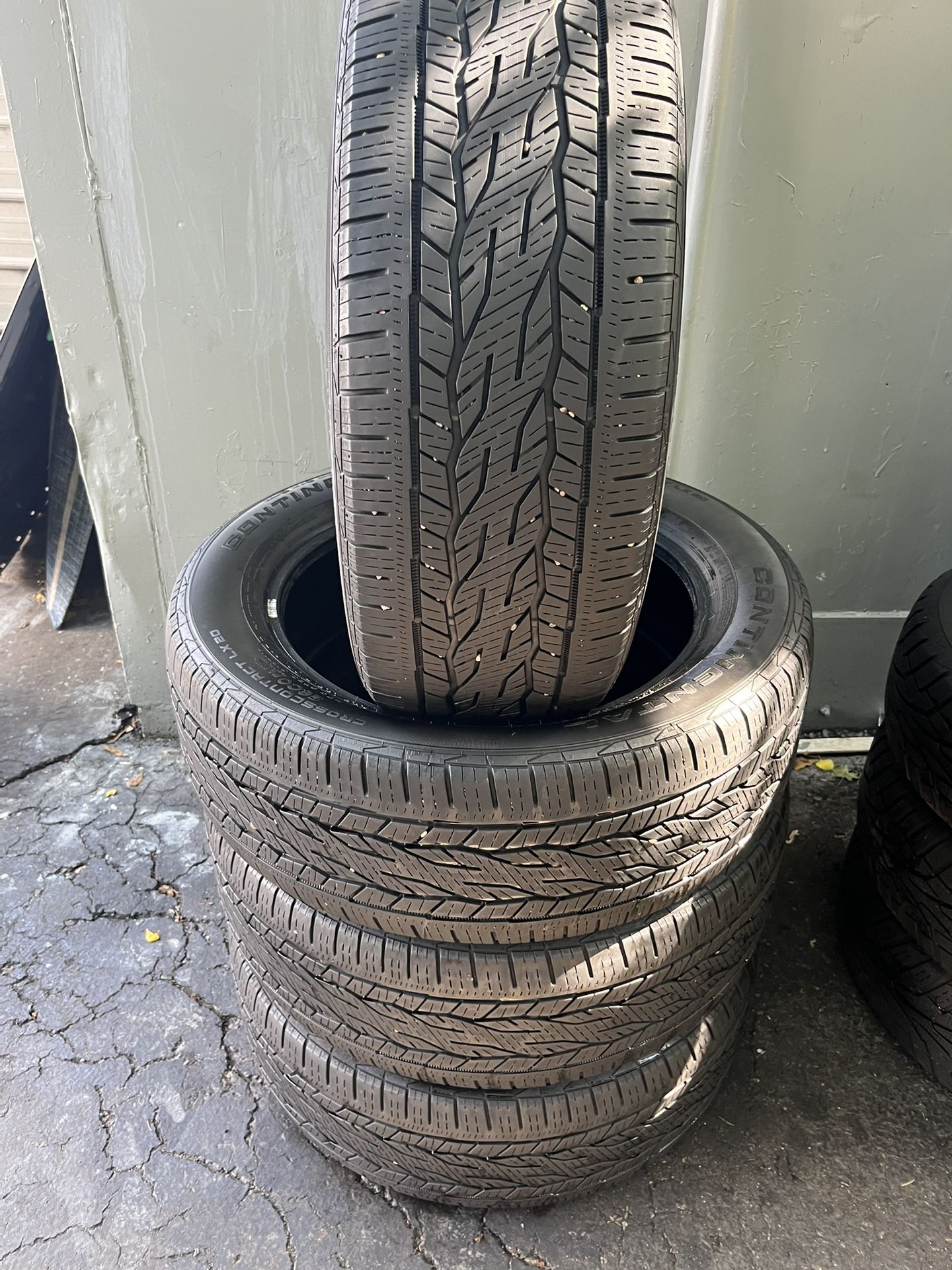 Continentals 255/55/20