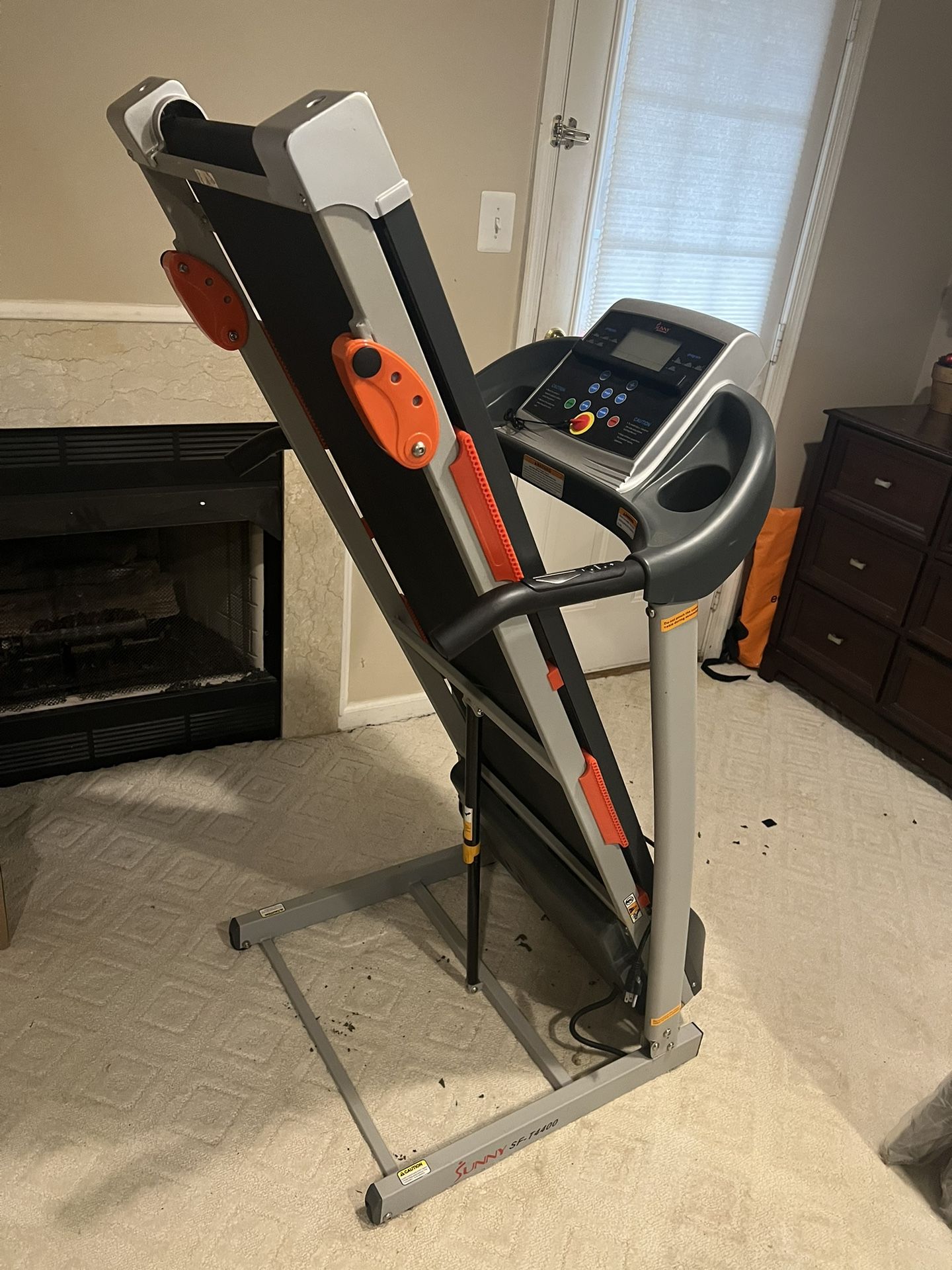 Treadmill With 3 Level Manual Incline 