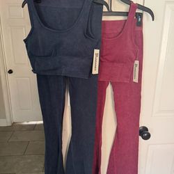 Teen/ Women's Crop Top and Flare Leggings Set Size Small (4-6)