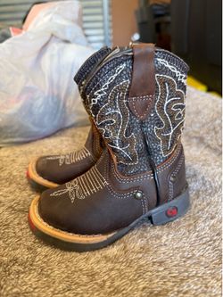 Cowboy boots 3c