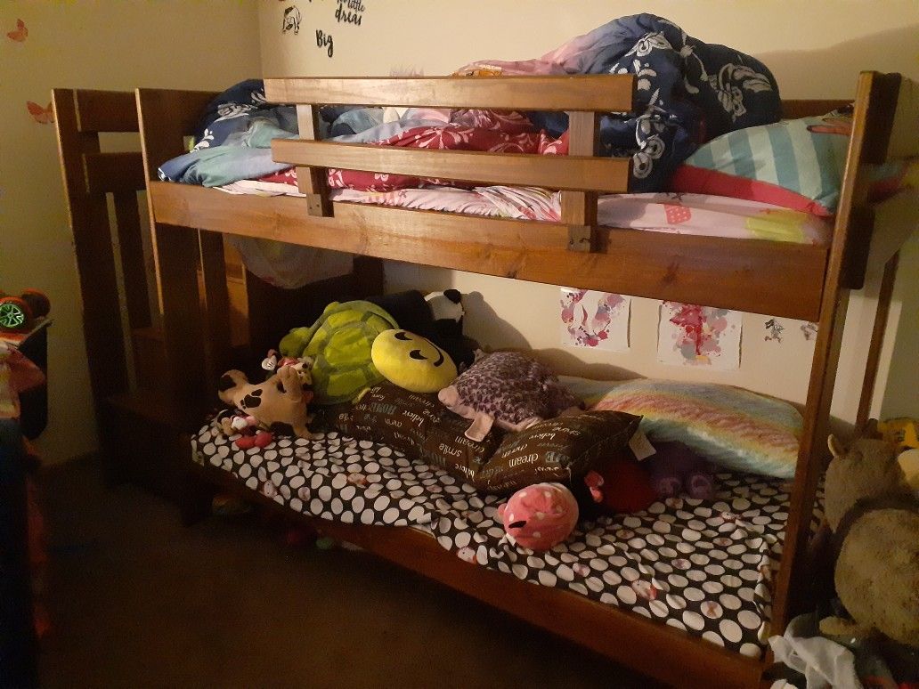 Kids bunk bed