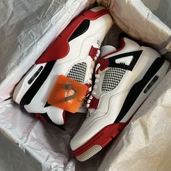 Air Jordan 4 Fire Red Size 11 DS