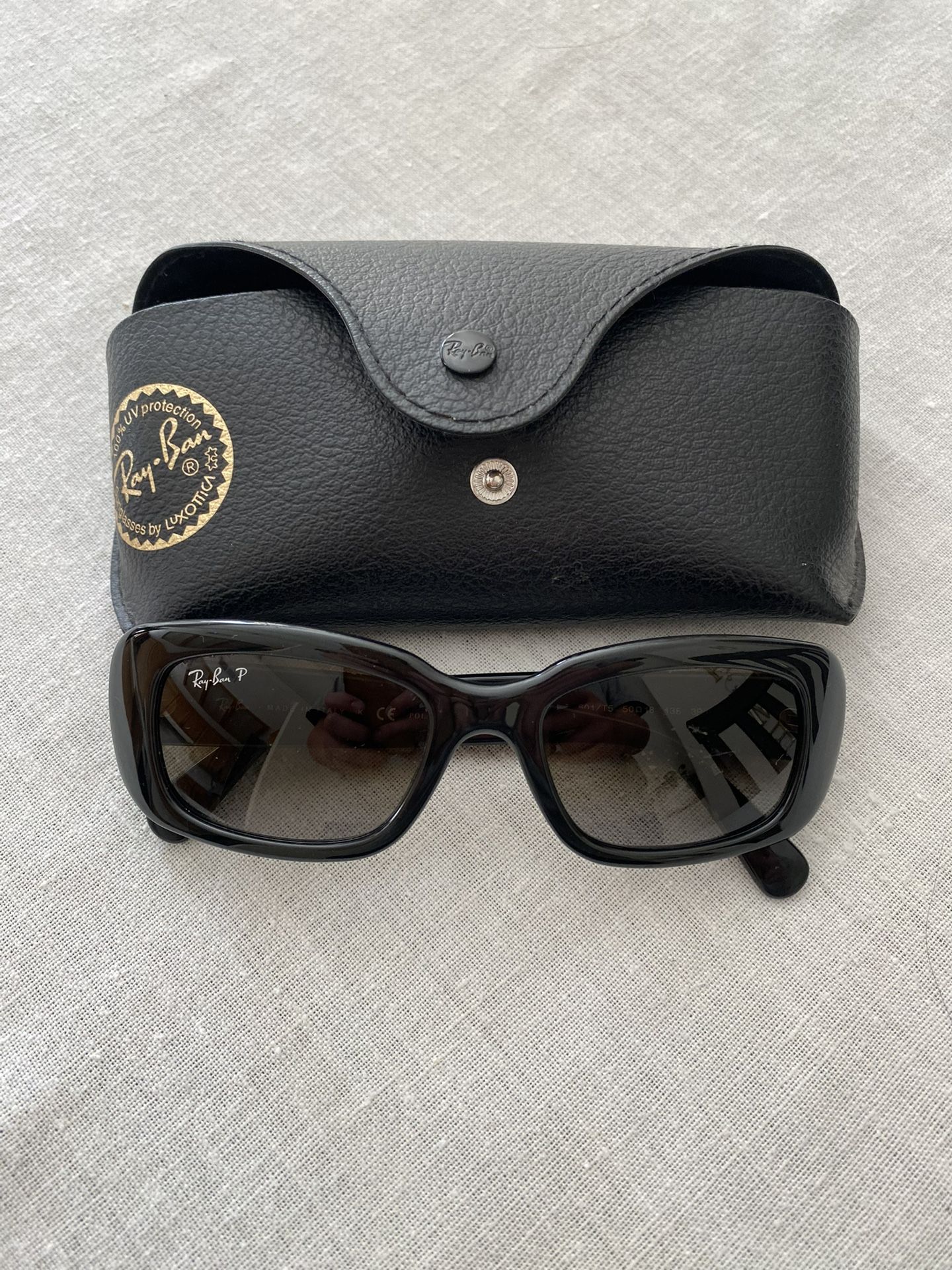 Ray Bans Polarized Sunglasses with Case