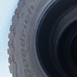 BFGoodrich Tire All Terrain 285 70 17