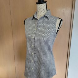 Banana Republic Sleeveless Button Up - Women's 6