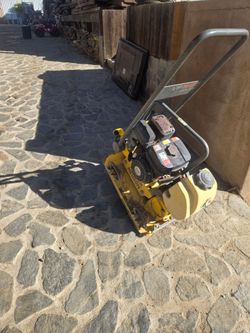 Plate compactor