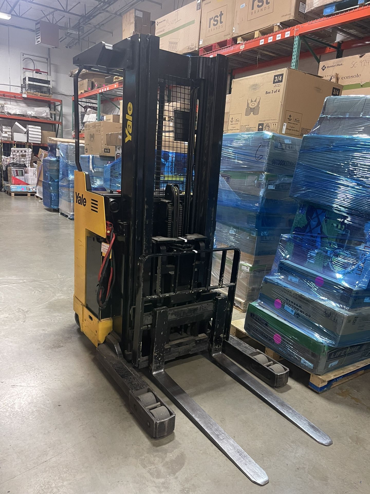 Yale Standup Reach Forklift 