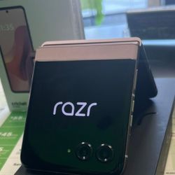 Motorola Razr+ 2025 