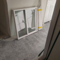 Ventana De 36"x 36  " Contrim De Madera Para Los Dos Lados 