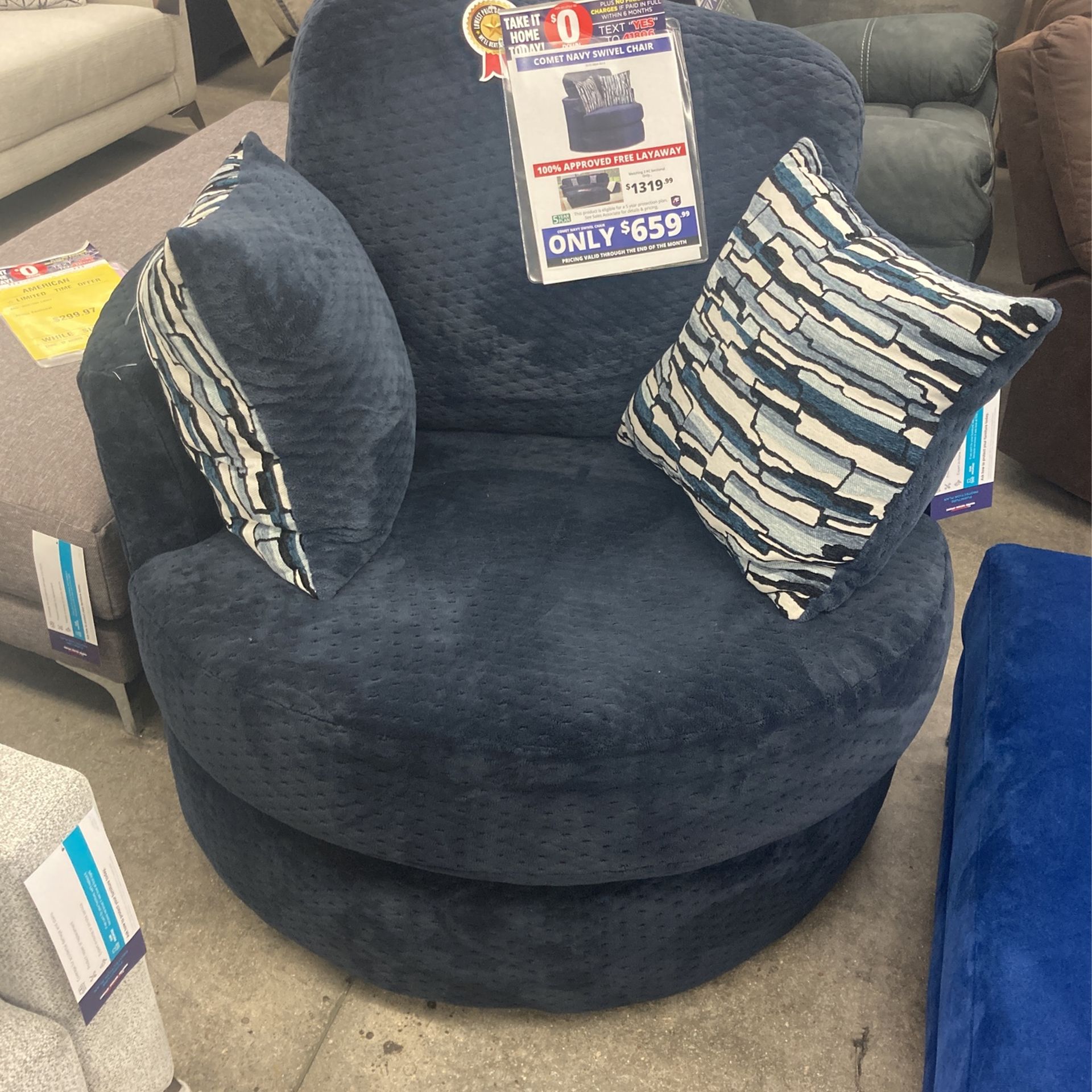 Comet navy swivel chair Take it Home with only 50 dlls