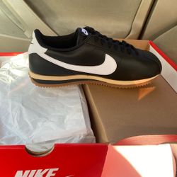 Nike New Size 9 Men