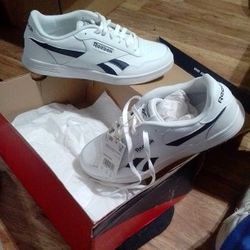 Men's Size 11 Reebok Shoes