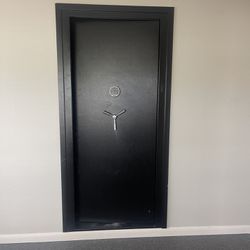 Safe door 