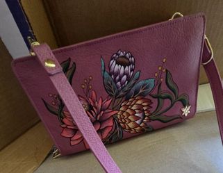 Anushka Cross Body Wallet